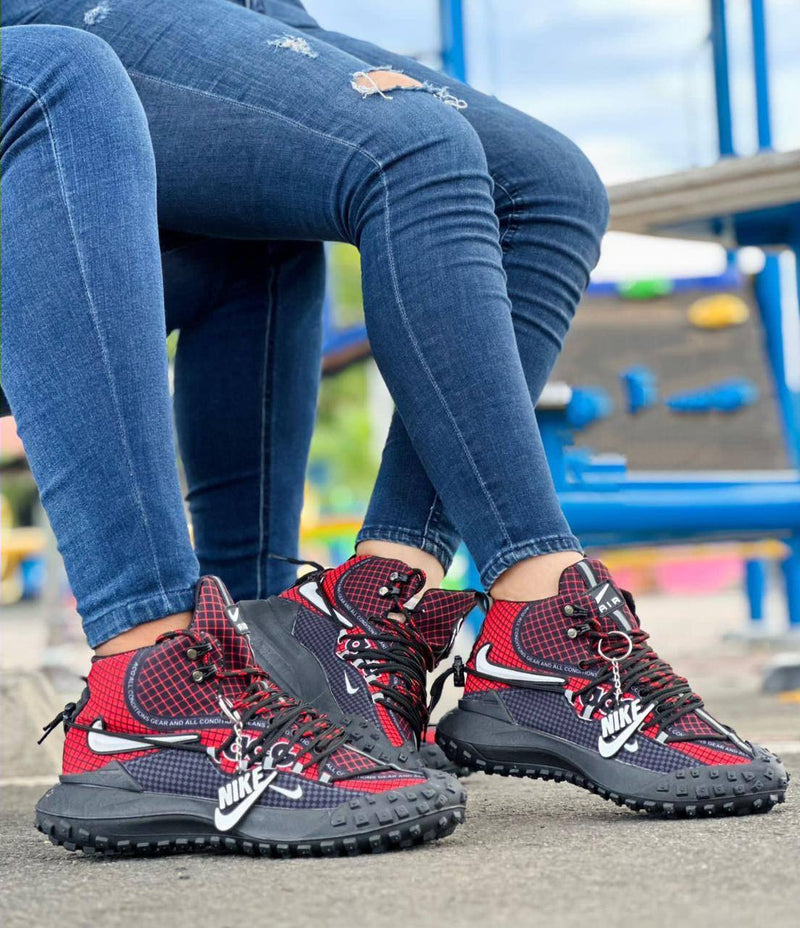 NIKE ACG