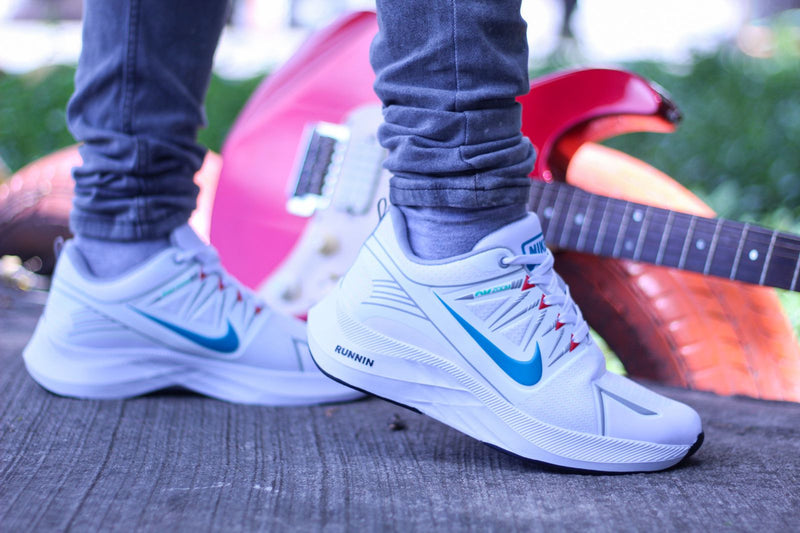NIKE ZOOM - BLANCO AZUL Y BLANCO NEGRO